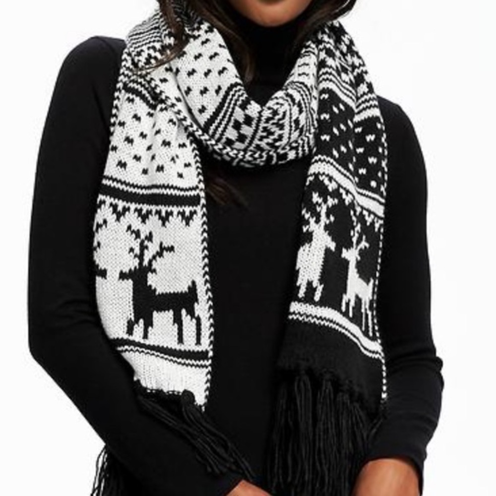 Old Navy, black and white fringe deer scarf